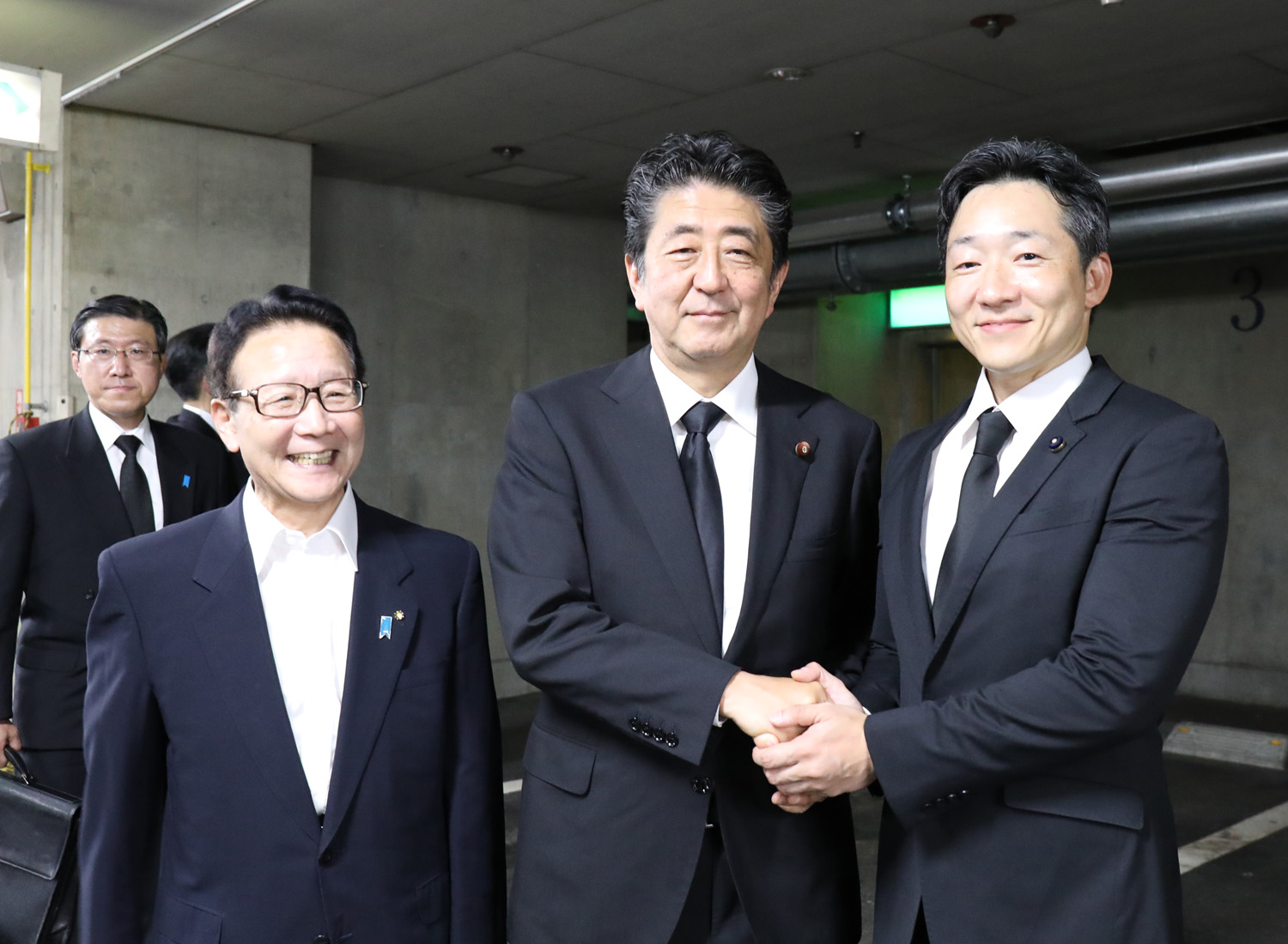 安倍首相